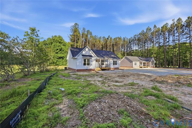 10123 Duncan Rd, Dinwiddie, VA 23803