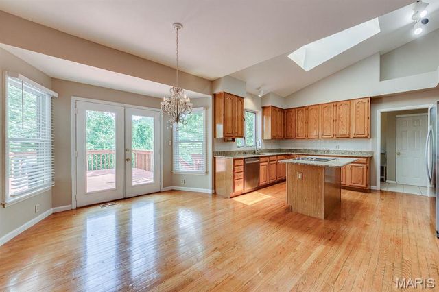 212 Turnberry Place Drive, Wildwood, MO 63011
