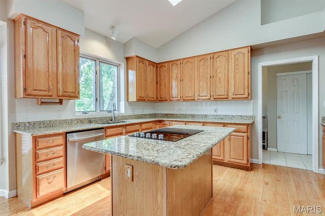 212 Turnberry Place Drive, Wildwood, MO 63011