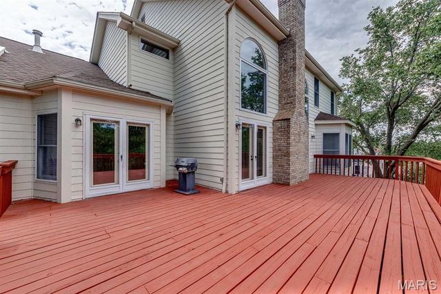 212 Turnberry Place Drive, Wildwood, MO 63011