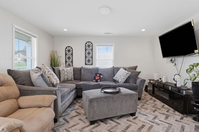 738 Belfast St, Lewisburg, TN 37091