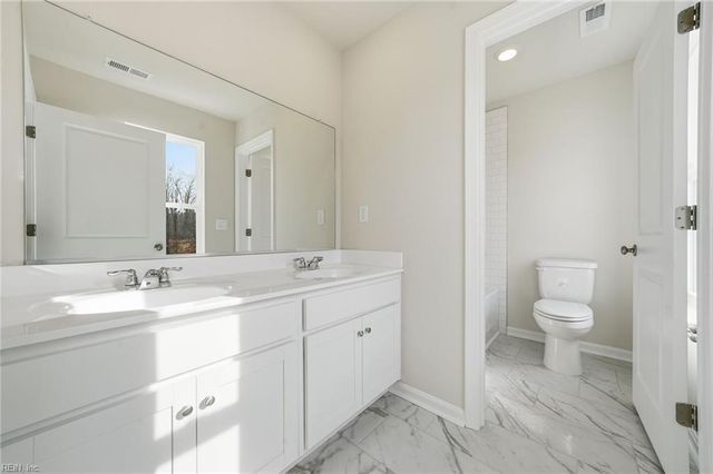 1004 Eastport PL, Suffolk, VA 23435