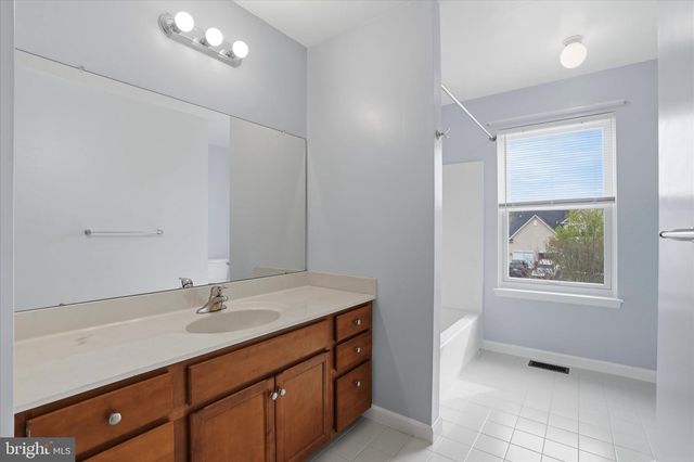 2409 TURNBURY RD, Gilbertsville, PA 19525