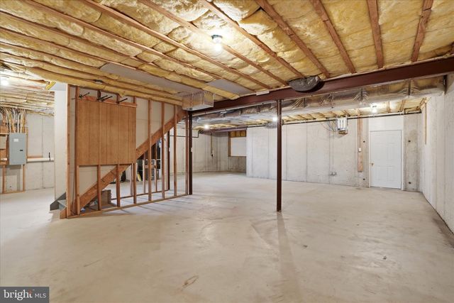 2409 TURNBURY RD, Gilbertsville, PA 19525