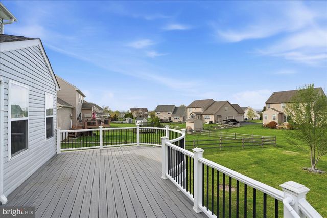 2409 TURNBURY RD, Gilbertsville, PA 19525