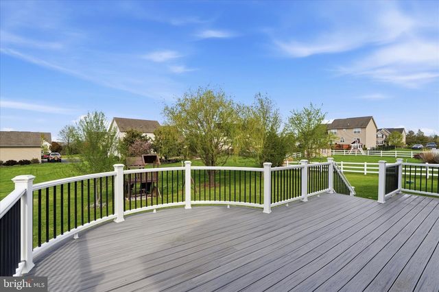 2409 TURNBURY RD, Gilbertsville, PA 19525