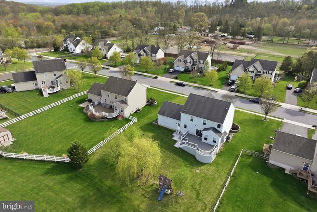 2409 TURNBURY RD, Gilbertsville, PA 19525