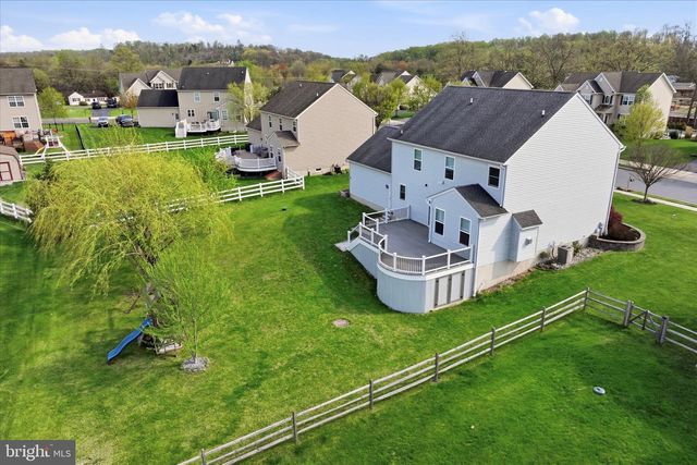 2409 TURNBURY RD, Gilbertsville, PA 19525