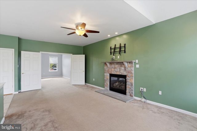 2409 TURNBURY RD, Gilbertsville, PA 19525