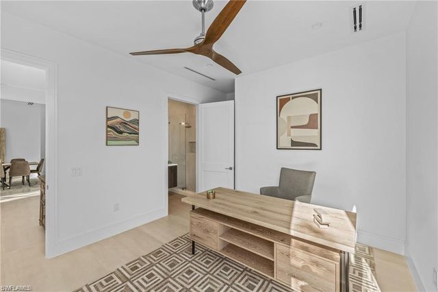 1800 Crayton RD, Naples, FL 34102