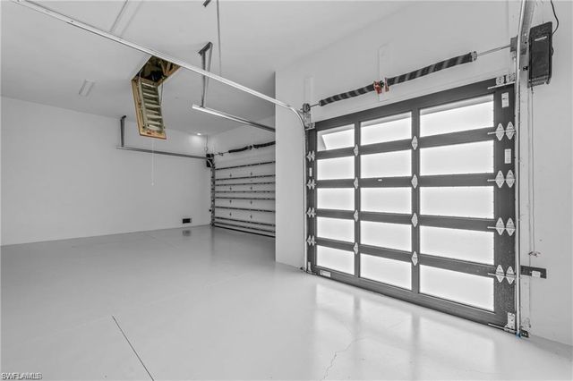 1800 Crayton RD, Naples, FL 34102