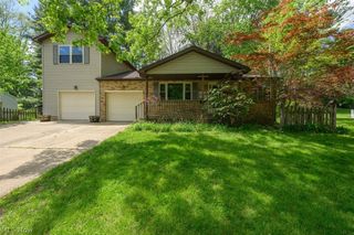 905 Pineview Avenue SE, North Canton, OH 44720