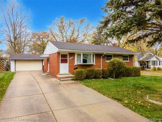 30148 John Hauk Street, Garden City, MI 48135