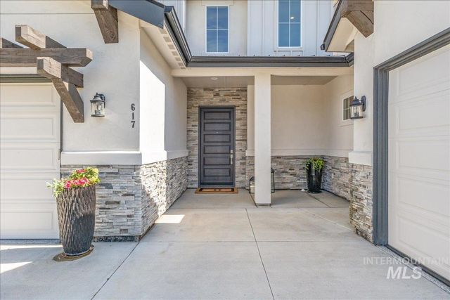 617 Fishing Creek Lane, Eagle, ID 83616