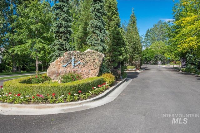 617 Fishing Creek Lane, Eagle, ID 83616