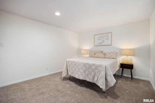 2709 W HUNTINGTON Drive, Peoria, IL 61614