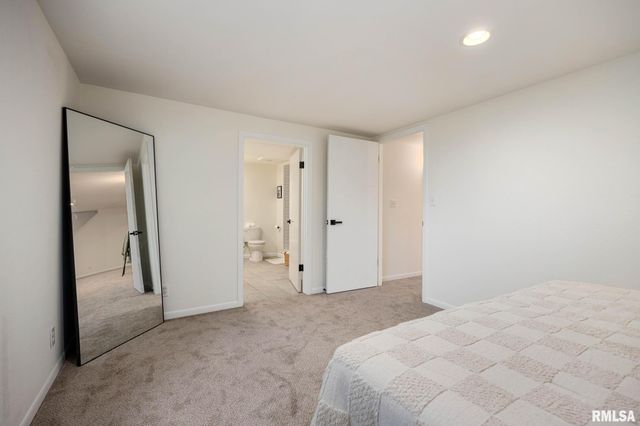 2709 W HUNTINGTON Drive, Peoria, IL 61614