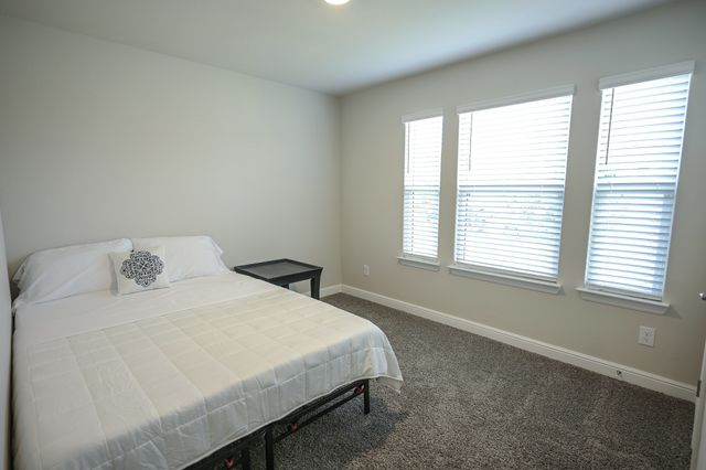 725 Golden Gate Park Road, Alvarado, TX 76009