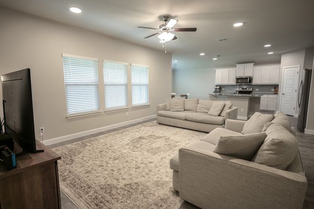 725 Golden Gate Park Road, Alvarado, TX 76009