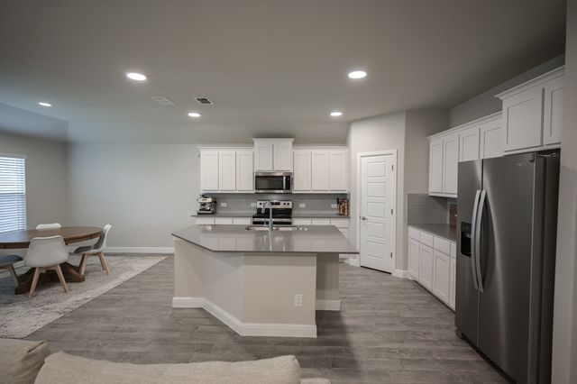 725 Golden Gate Park Road, Alvarado, TX 76009