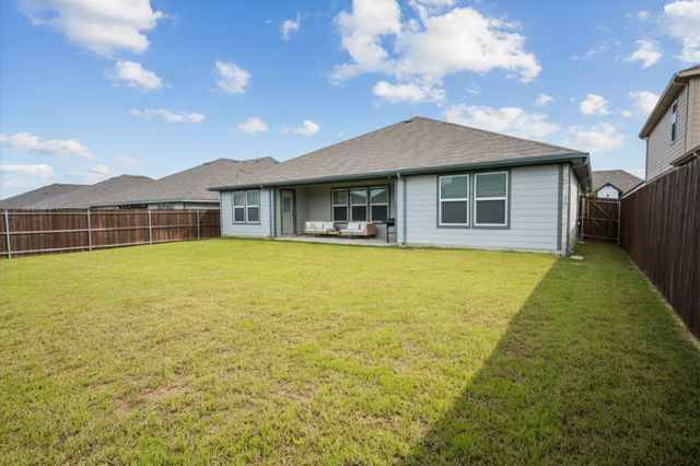 725 Golden Gate Park Road, Alvarado, TX 76009