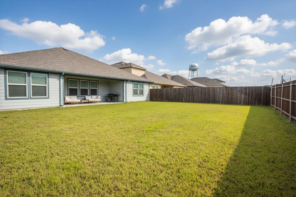 725 Golden Gate Park Road, Alvarado, TX 76009