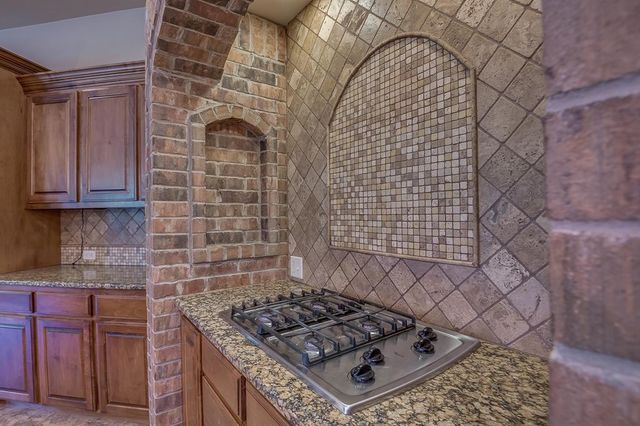 6313 Whispering Grove Drive, Oklahoma City, OK 73169