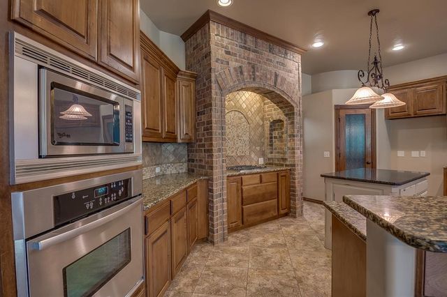 6313 Whispering Grove Drive, Oklahoma City, OK 73169