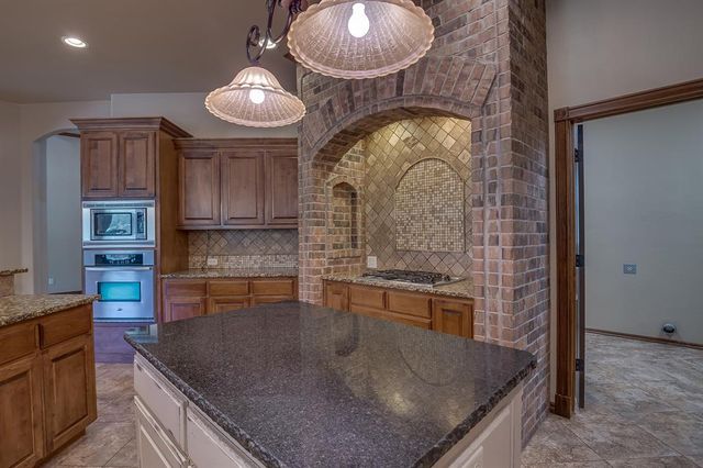 6313 Whispering Grove Drive, Oklahoma City, OK 73169