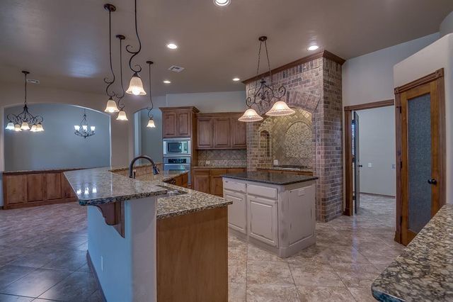 6313 Whispering Grove Drive, Oklahoma City, OK 73169