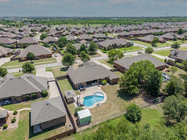 6313 Whispering Grove Drive, Oklahoma City, OK 73169