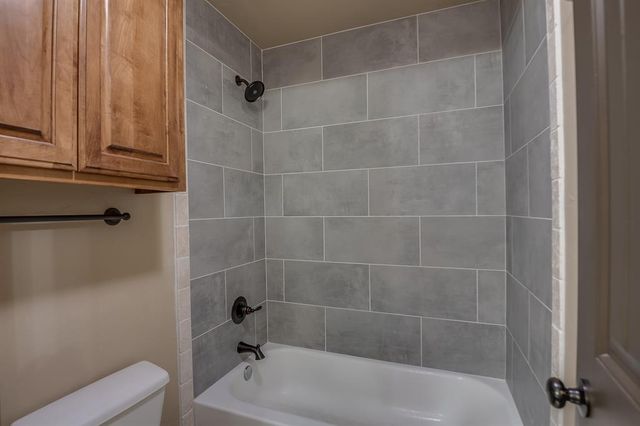 6313 Whispering Grove Drive, Oklahoma City, OK 73169