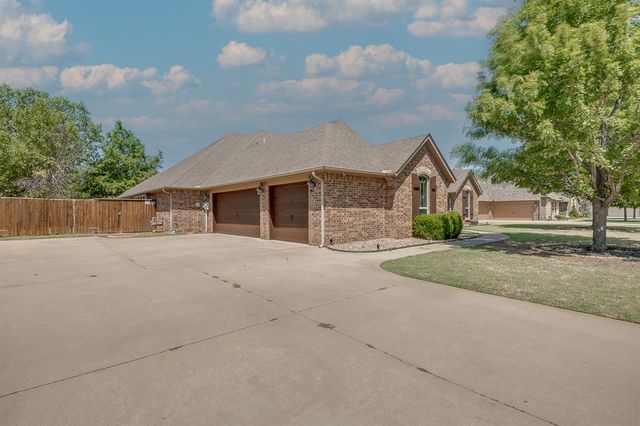 6313 Whispering Grove Drive, Oklahoma City, OK 73169