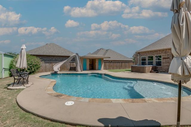 6313 Whispering Grove Drive, Oklahoma City, OK 73169