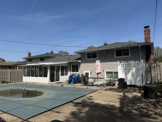 21459 Nottingham Drive, Fairview Park, OH 44126