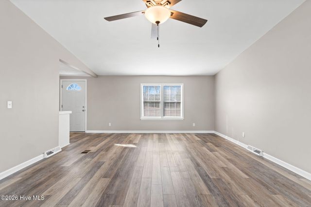 286 Edgewater Drive SW, Shallotte, NC 28470