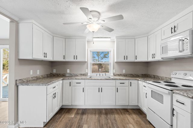 286 Edgewater Drive SW, Shallotte, NC 28470