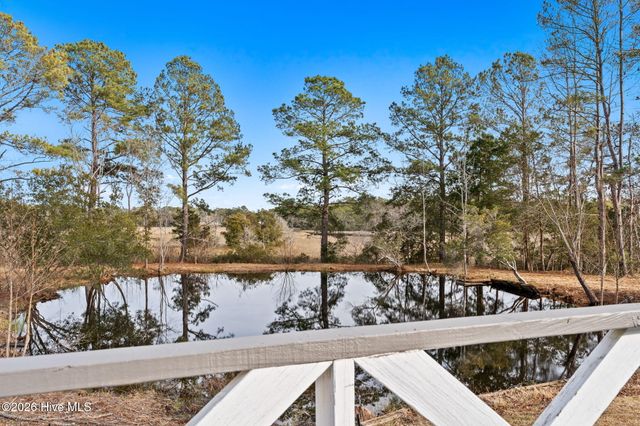 286 Edgewater Drive SW, Shallotte, NC 28470