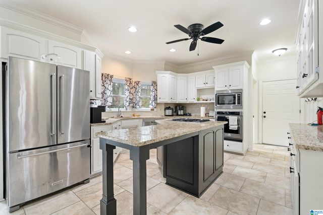 2154 BANEBERRY DRIVE, Hoover, AL 35244