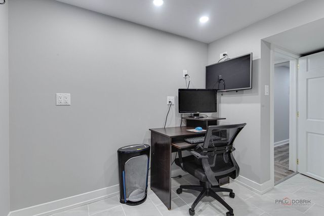 7745 N Nora Avenue, Niles, IL 60714