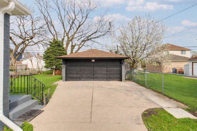 7745 N Nora Avenue, Niles, IL 60714