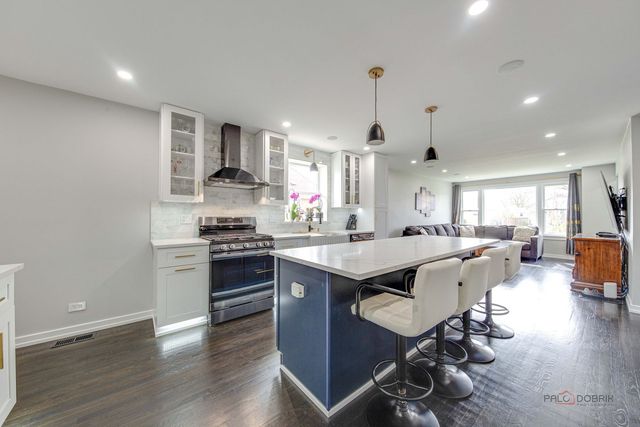 7745 N Nora Avenue, Niles, IL 60714