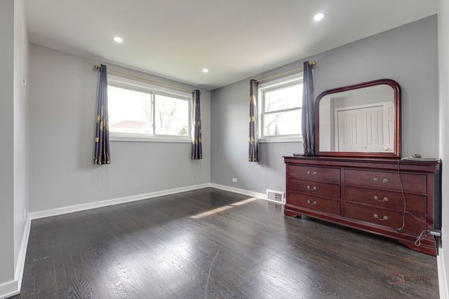 7745 N Nora Avenue, Niles, IL 60714