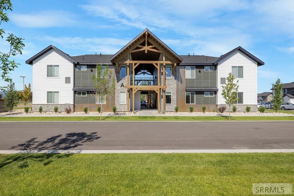 Image 1 of property listing at 525 N 1st Street # B202, Driggs, ID 83422