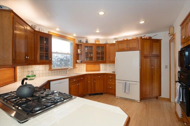 2931 Greysolon Road, Duluth, MN 55812
