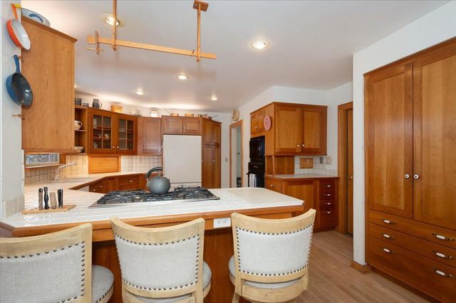 2931 Greysolon Road, Duluth, MN 55812