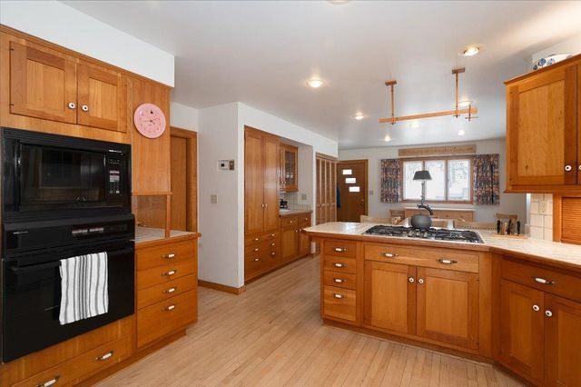 2931 Greysolon Road, Duluth, MN 55812