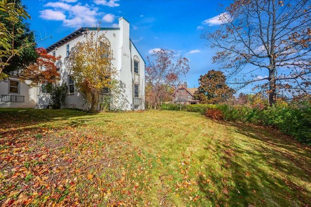2931 Greysolon Road, Duluth, MN 55812