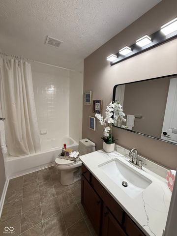 15009 Montclair Drive, Westfield, IN 46074