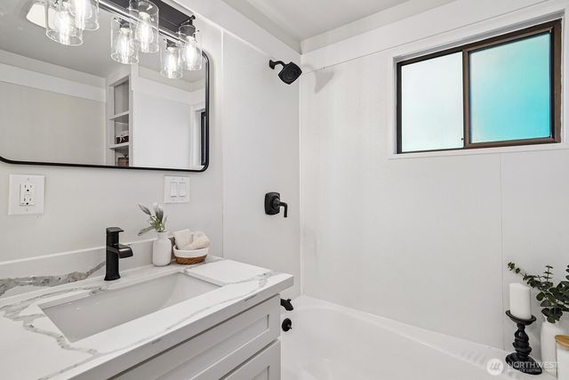 15825 SE 116TH Street, Renton, WA 98059